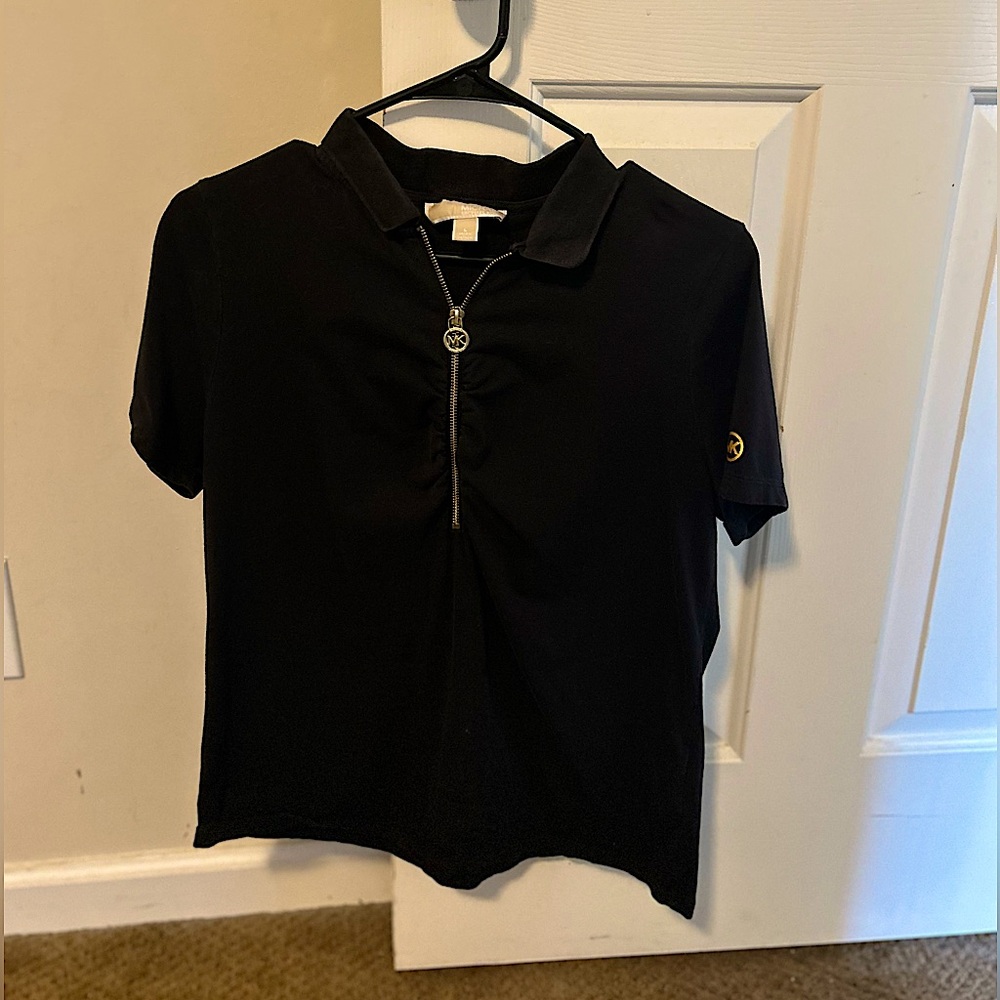 Michael Kors black tshirt in Large